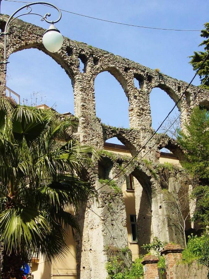 Pierrot E La Luna House Salerno Centro Daire Dış mekan fotoğraf